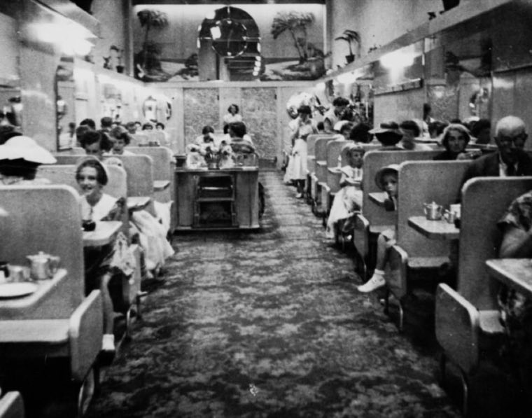 Julie's world: Cafés & daily life