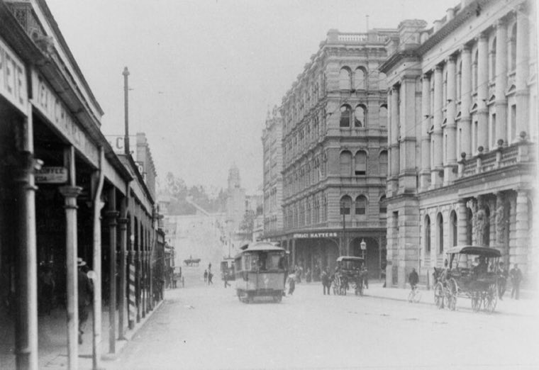 Julie's world: Queen Street & old cars